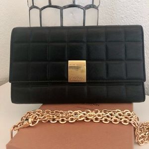 ❌SOLD❌ Authenticated CHANEL chocolate bar clutch with gold hardware